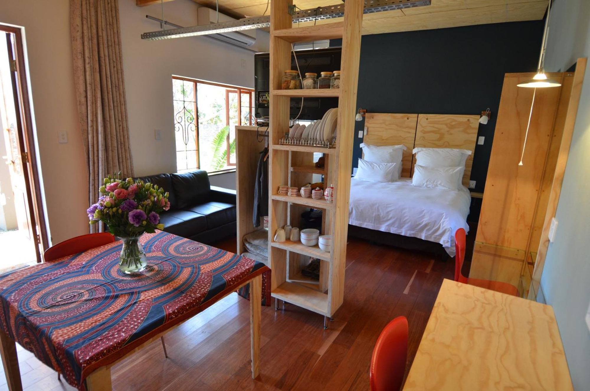 Bed & Breakfast In Hatfield Pretoria-Noord Extérieur photo